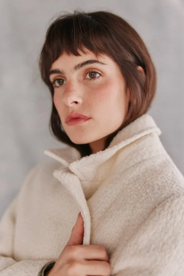 Shop Ainhoa. Abrigo corto crudo Mujer Abrigos Y Chaquetas