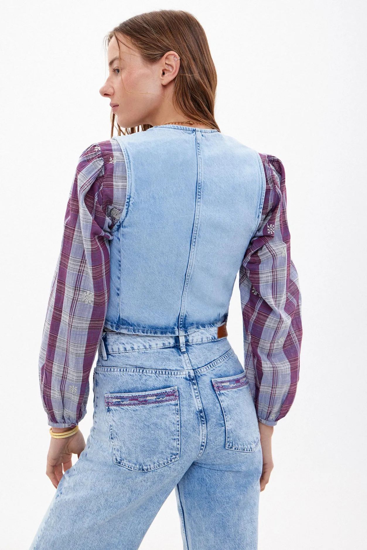 carina_chaleco_vaquero_bo_3.webp Shop Carina. Chaleco vaquero bordado Mujer Chalecos