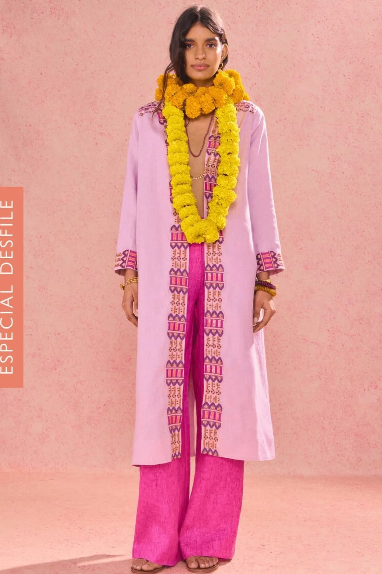 carmela_kimono_largo_de_l_6.webp Flash Sale Carmela. Kimono largo de lino bordado Mujer Vestidos Y Monos | Abrigos Y Chaquetas
