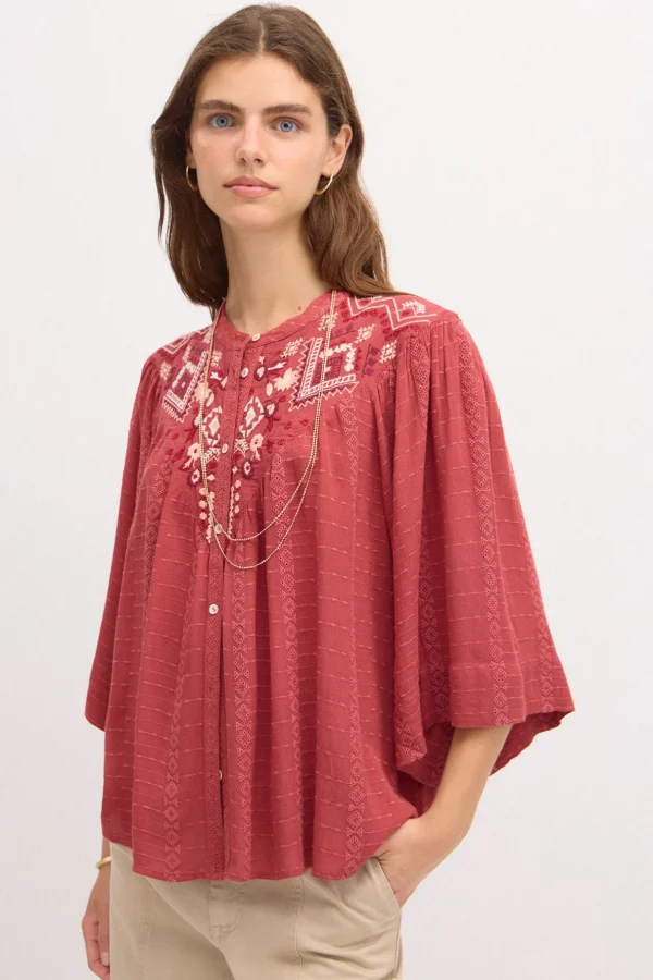 Outlet Claudia. Blusa pechera bordada. Mujer Blusas Y Camisas