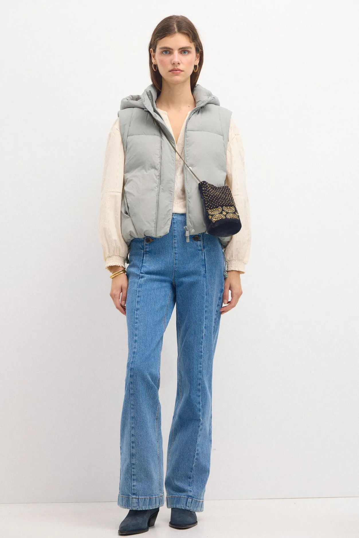 daniela_chaleco_corto_aco_2.webp Sale Daniela. Chaleco corto acolchado Mujer Chalecos | Abrigos Y Chaquetas