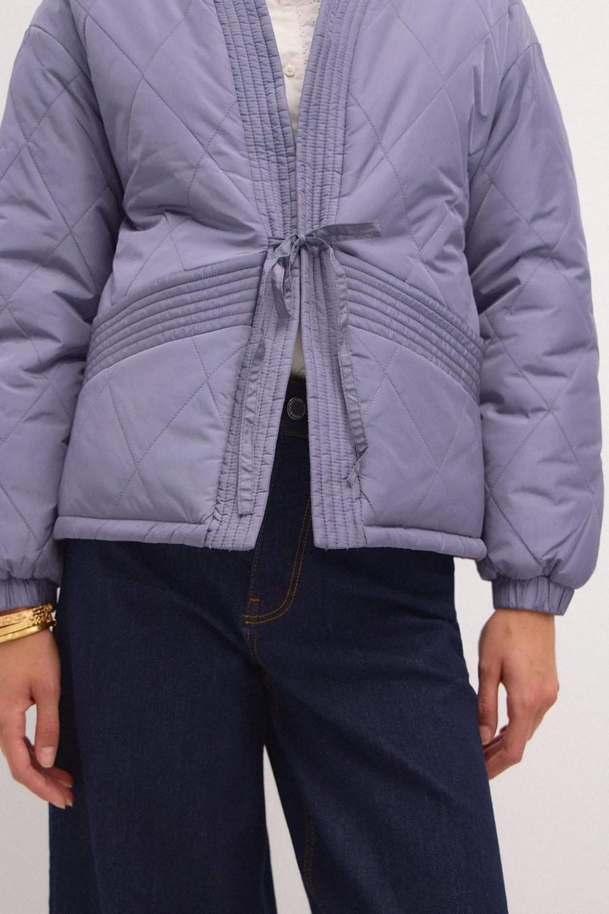 delia_chaqueta_kimono_aco_1.webp Outlet Delia. Chaqueta kimono acolchada Mujer Abrigos Y Chaquetas