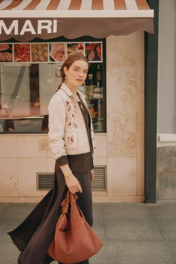 Sale Ángela. Chaqueta de lana bordada Mujer Abrigos Y Chaquetas