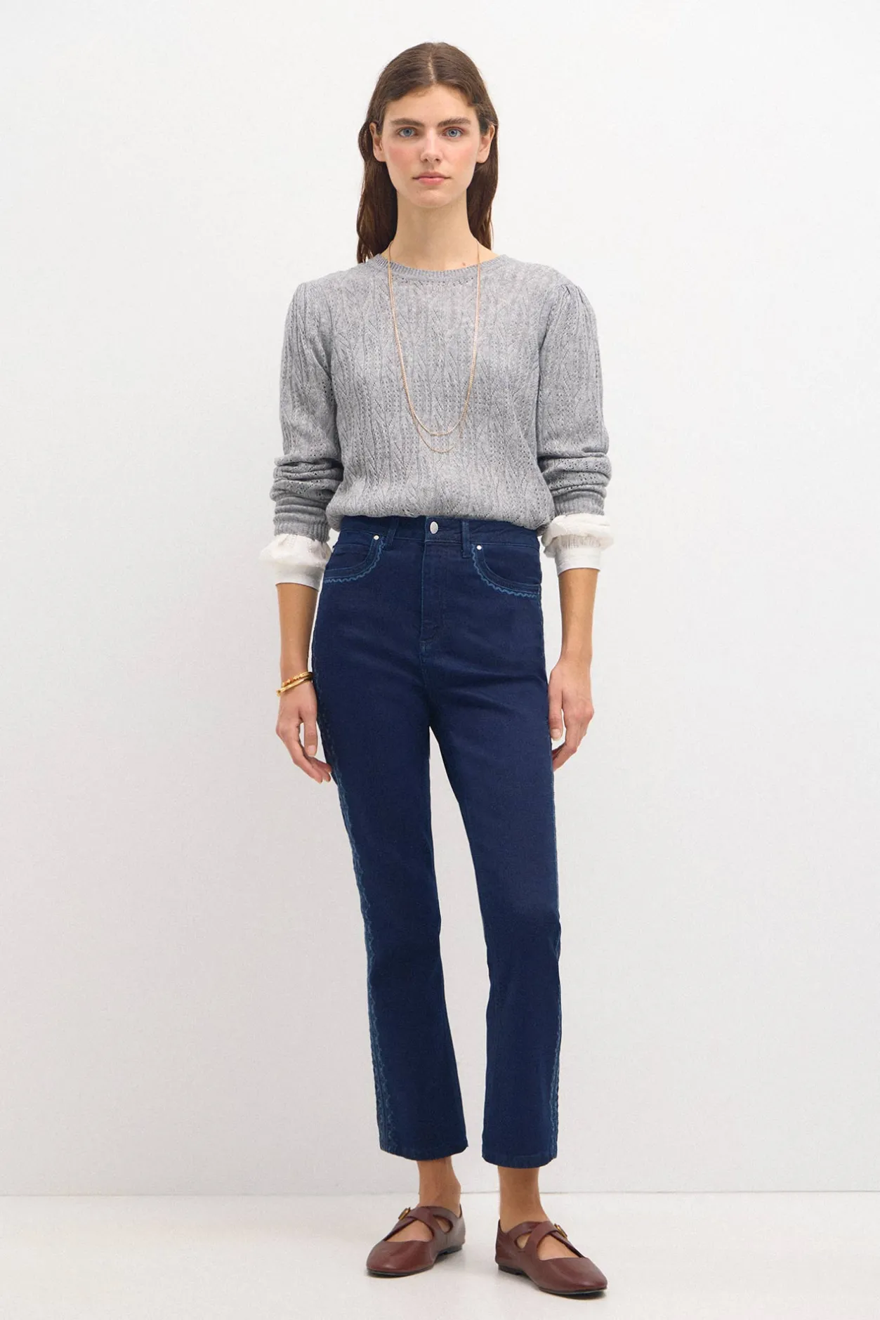 ofira_jeans_con_corte_de__0.webp Outlet Ofira. Jeans con corte de bota Mujer Jeans | Pantalones
