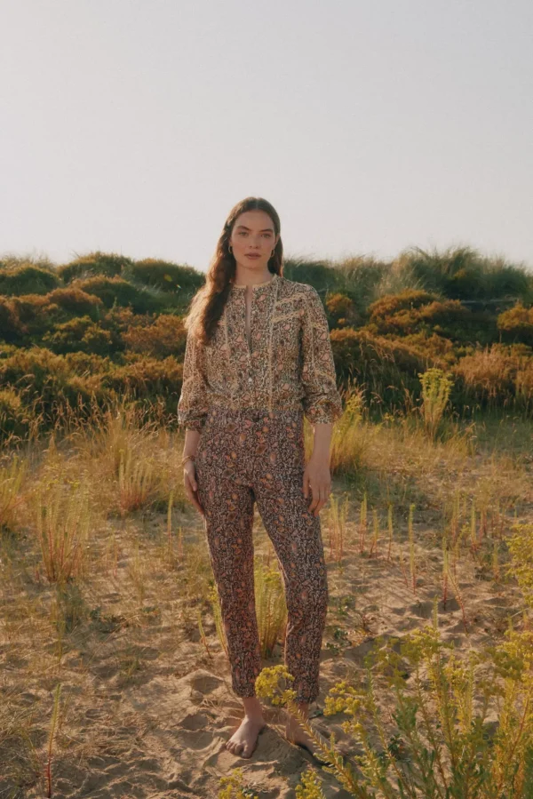 Sale Pía. Pantalón de pana estampado Mujer Pantalones