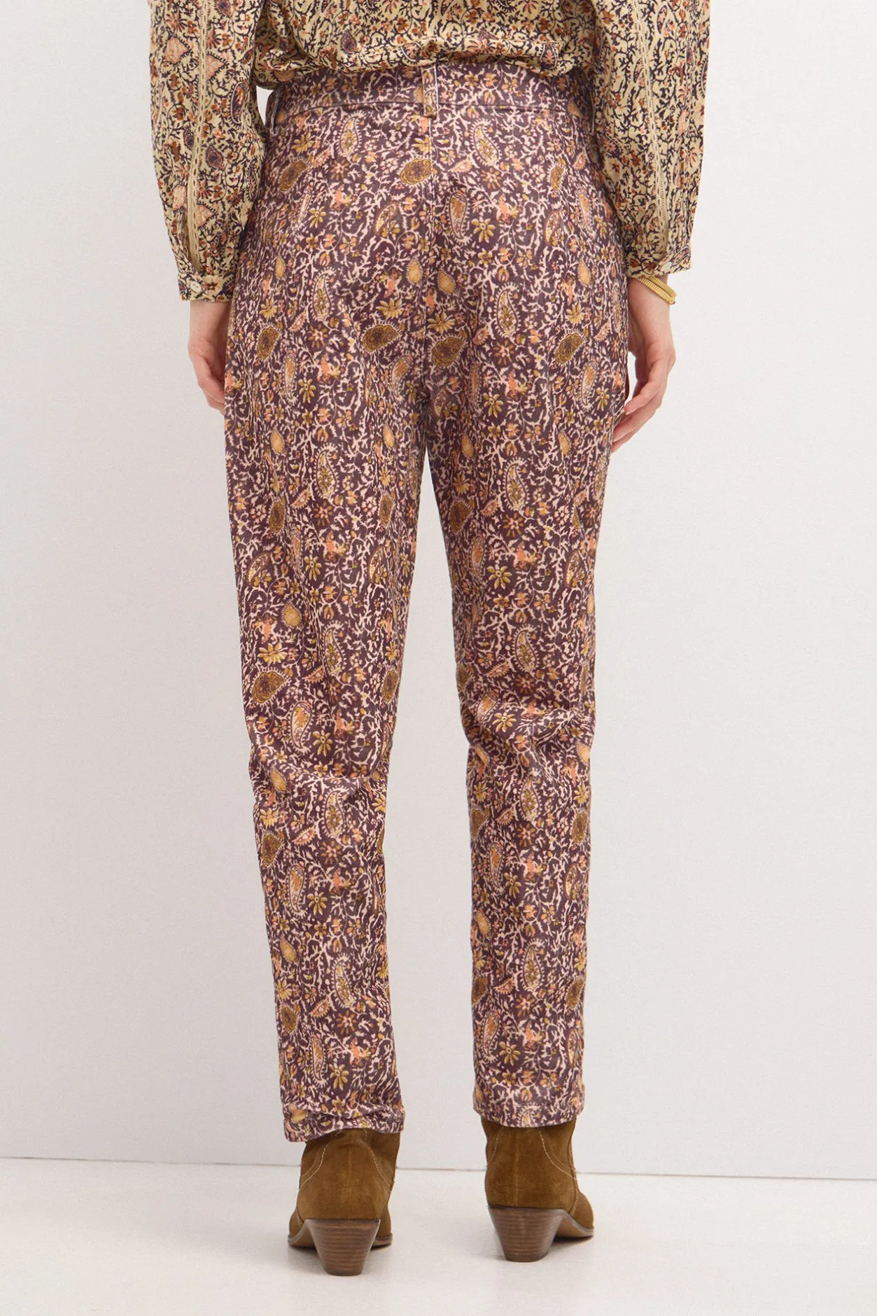 pa_pantaln_de_pana_estamp_3.webp Sale Pía. Pantalón de pana estampado Mujer Pantalones