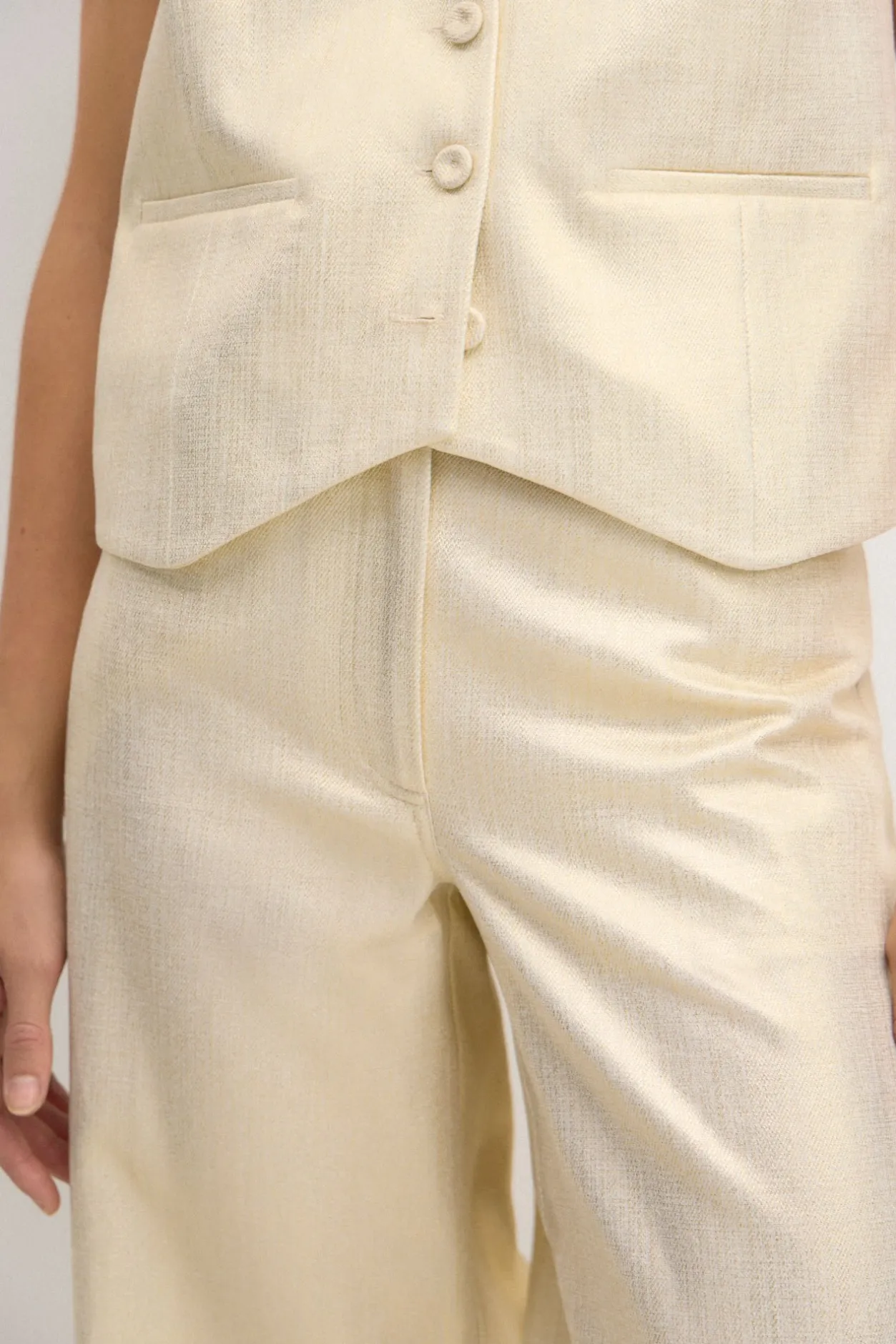paca_pantaln_de_algodn_me_2.webp Sale Paca. Pantalón de algodón metalizado Mujer Pantalones