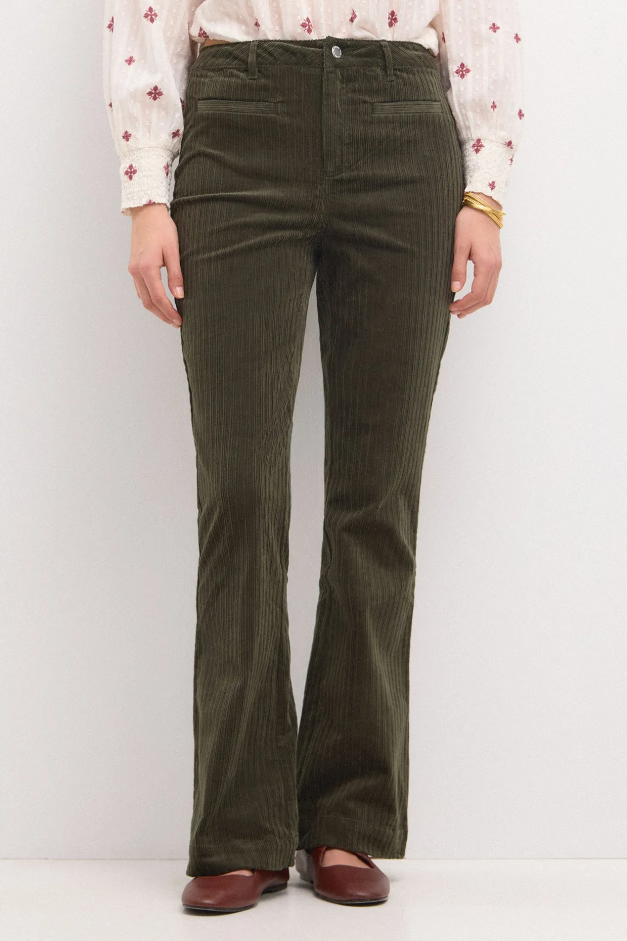 pastora_pantaln_acampanad_1.webp Discount Pastora. Pantalón acampanado de pana Mujer Pantalones