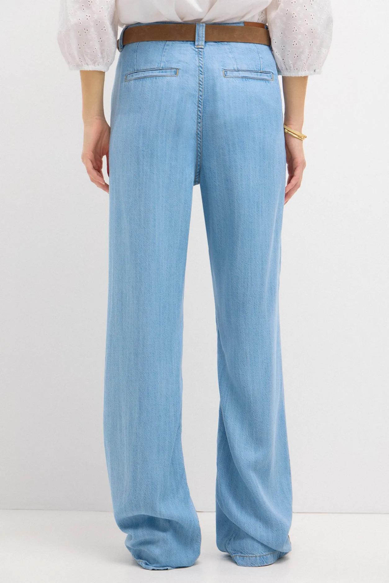 paz_pantaln_fluido_vaquer_3.webp Fashion Paz. Pantalón fluido vaquero Mujer Jeans | Pantalones