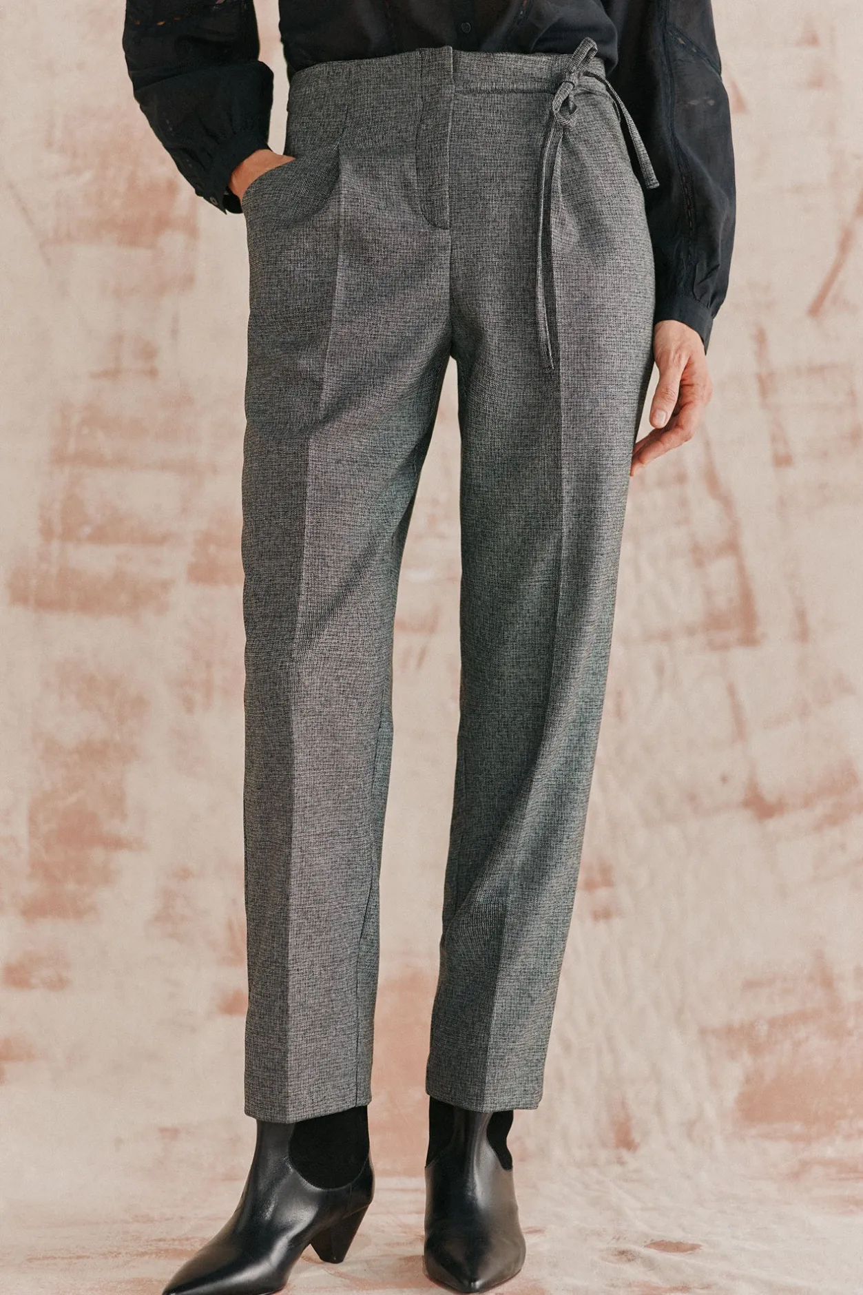 piedad_pantaln_de_cuadros_0.webp Shop Piedad. Pantalón de cuadros con lazada Mujer Pantalones