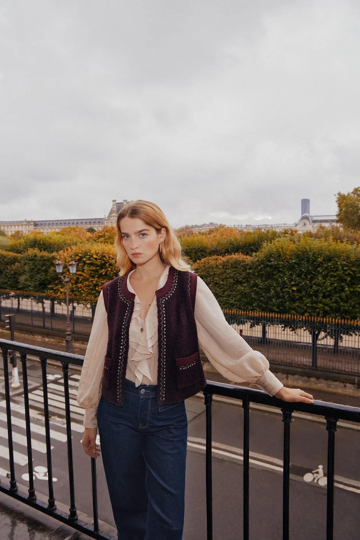 teodora_chaleco_de_punto__0.webp Sale Teodora. Chaleco de punto bordado Mujer Chalecos | Jerséis Y Cárdigans