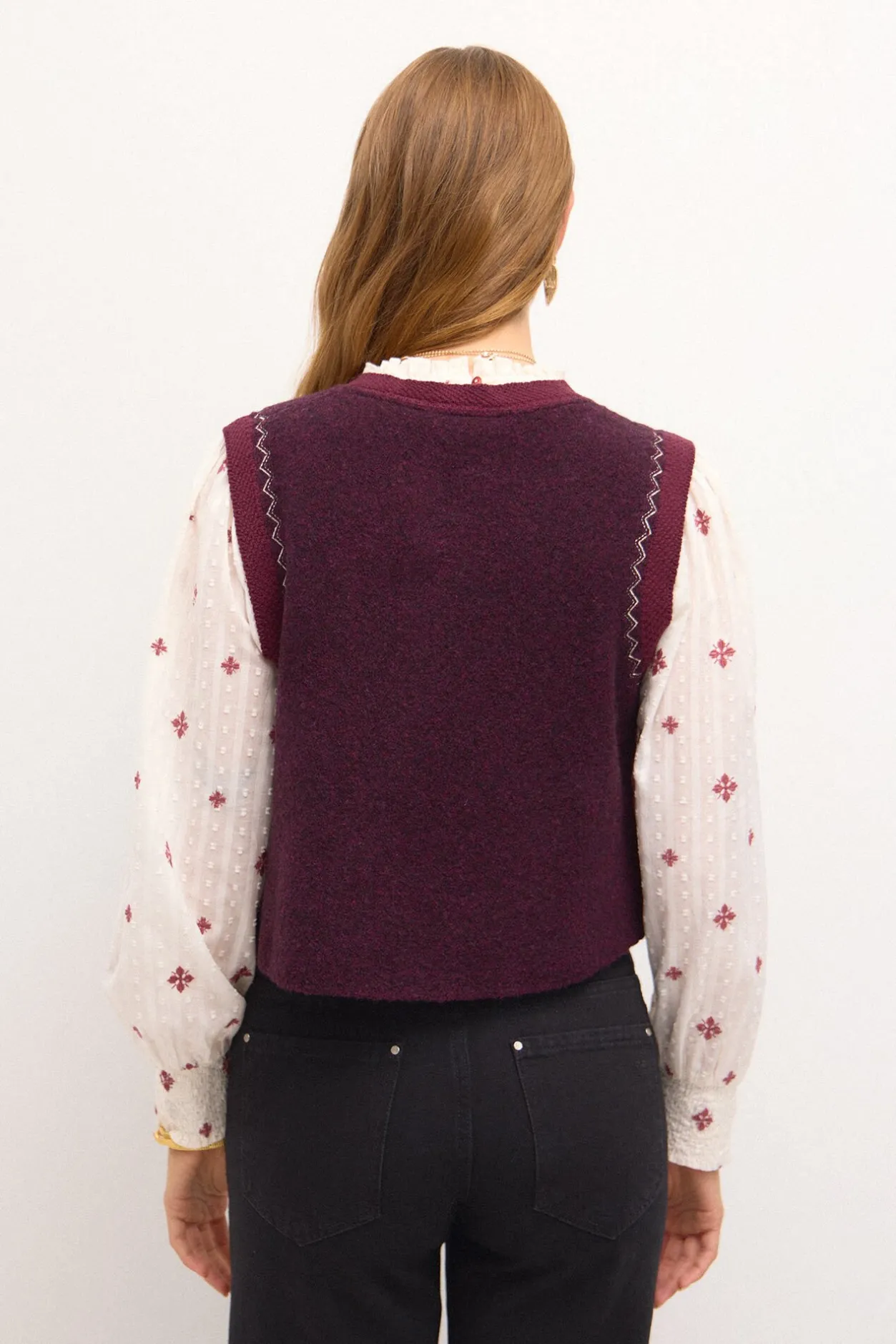 teodora_chaleco_de_punto__5.webp Sale Teodora. Chaleco de punto bordado Mujer Chalecos | Jerséis Y Cárdigans